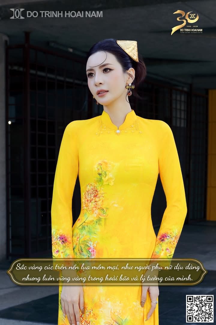 [🆕🇻🇳] CHATS – Cửa hàng quần áo nữ  [🆕Top1Vietnam🇻🇳] 👕 Top1Fashion 👗  ESSENCE Collection — Holiday’26 Highlights.

With Renovated Silhouette, Ethereal Sheer, Soft-structured form, Fluid Draping and Opulent Metal, every design , shares-1✔️ , likes-24❤️️ , date-2026-01-12 05:21:08🇻🇳🇻🇳🇻🇳📰🆕