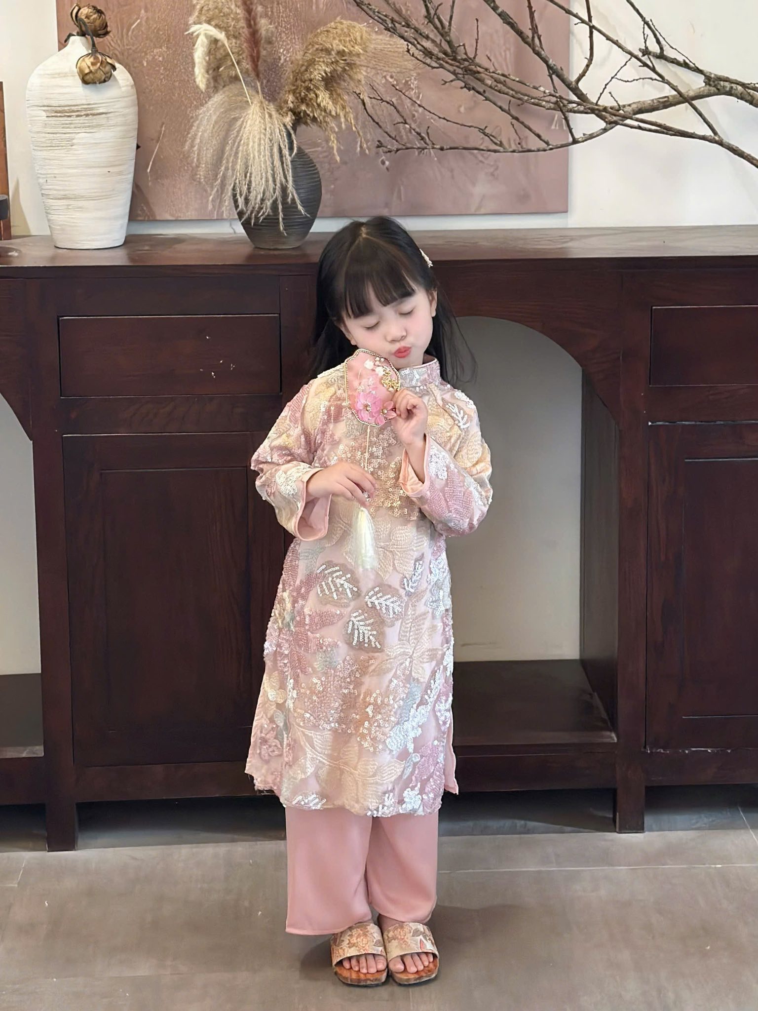 [🆕🇻🇳] Thực phẩm sạch Bibigreen [🆕Top1Vietnam🇻🇳] 🍔 Top1Food  🍜 Bếp Bibichiều nay có ạ:
– xiên nướng / nem lụi 75k/ 5 cái
– sắn hấp cốt dừa 45k
– nem hải sản 99k/chục 
– giò thủ 95k/500g
– chân giò rút xương
– chả nem r , shares-1✔️ , likes-0❤️️ , date-2026-01-15 22:44:29🇻🇳🇻🇳🇻🇳📰🆕