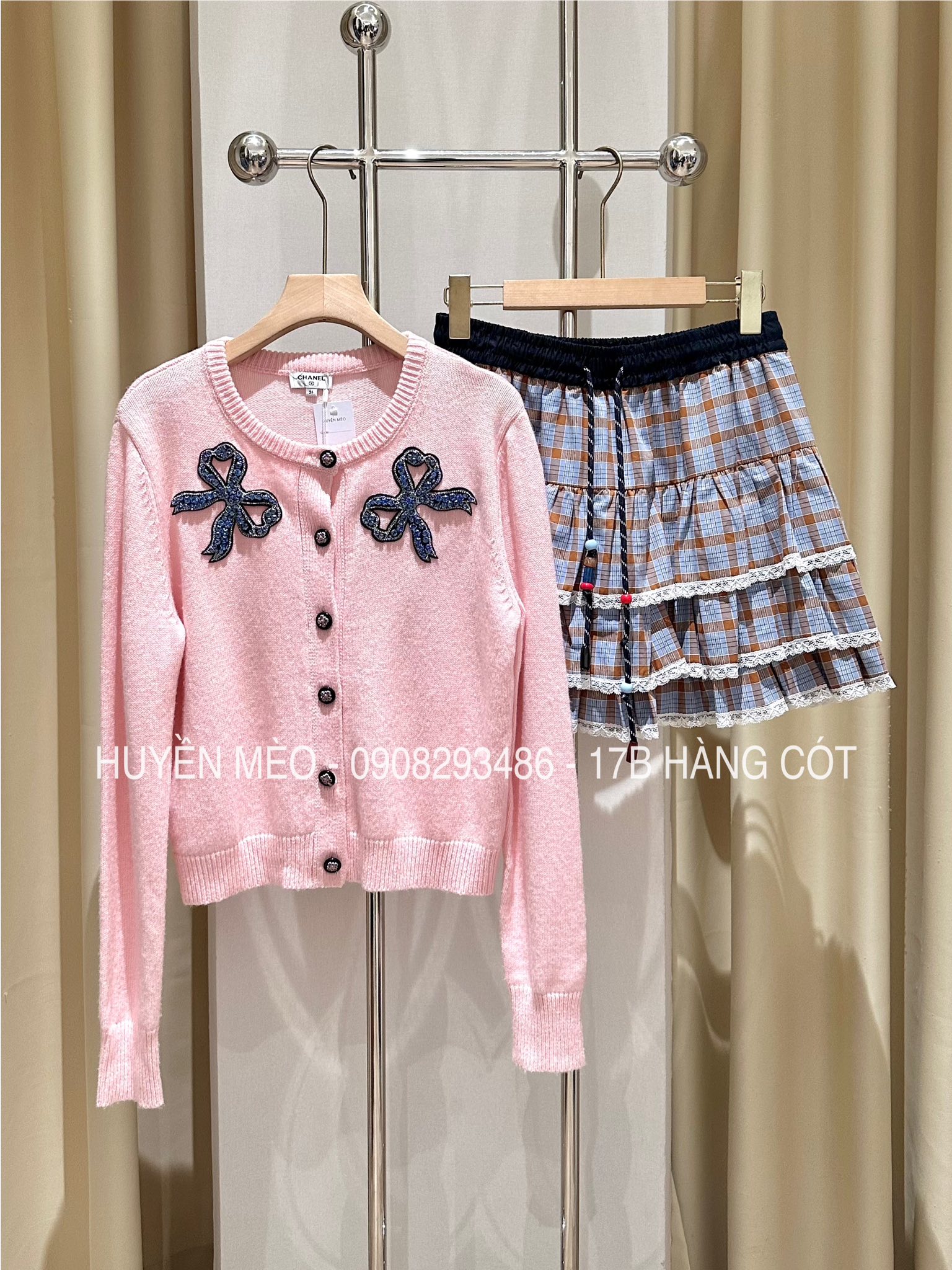 [🆕🇻🇳] LINH TÂY STORE – Cửa hàng quần áo nữ [🆕Top1Vietnam🇻🇳] 👕 Top1Fashion 👗  “Đẹp, nhưng là đẹp có chiều sâu”
Không đơn giản là màu đỏ, mà là sắc đỏ pha ánh kim của sự trưởng thành.
Chiếc áo dài này dành cho những người phụ nữ biết  , shares-0✔️ , likes-0❤️️ , date-2026-01-20 16:00:47🇻🇳🇻🇳🇻🇳📰🆕