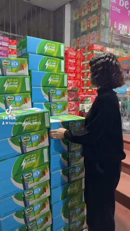 [🆕🇻🇳] Bazzi Fashion 👕 Top1Fashion 👗  Sơmi cổ sen tay lỡ caro xanh 

 Một thiết kế mang lại cảm giác dịu dàng ngay từ ánh nhìn đầu tiên với cổ sen mềm mại và tay lỡ gọn gàng, dễ mặc và kín đáo. , shares-0✔️ , likes-0❤️️ , date-2026-01-14 05:07:36🇻🇳🇻🇳🇻🇳📰🆕