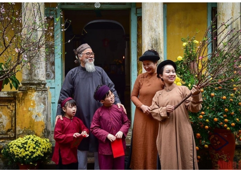 Đặt lịch chụp ảnh gia đình Tết 2026 tại Hà Nội sớm – Ưu đãi hấp dẫn Đặt lịch chụp ảnh gia đình Tết 2026 tại Hà Nội sớm – Ưu đãi hấp dẫn