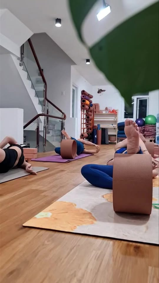 [🆕🇻🇳] Yoga Thực Dưỡng – Phòng tập yoga  [🆕Top1Vietnam🇻🇳] 🧘 Top1Yoga 🤸🏻‍♀️ Từ một góc phòng nhỏ, rất nhiều dáng xinh đã ra đời.
Mỗi người một nét, một khí chất, nhưng đều rạng rỡ theo cách rất riêng. 

Cảm ơn các chị vì đã luôn ti , shares-1✔️ , likes-3❤️️ , date-2025-12-25 03:44:30🇻🇳🇻🇳🇻🇳📰🆕