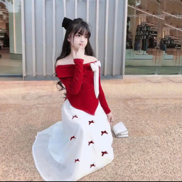 [🆕🇻🇳]  Sunny kids – Quần áo trẻ em 🧑‍🧒❤️️👶⭐️ Set tiểu thư bệt vai tay dài mix nơ xinh xắn, sang chảnh
Form nhẹ nhàng, bé mặc lên là chuẩn tiểu thư liền 
CÒN 2 SET SALE NHANH #169K
 SunnyKids – Thời tr , shares-0✔️ , likes-1❤️️ , date-2026-02-02 23:52:17🇻🇳🇻🇳🇻🇳📰🆕