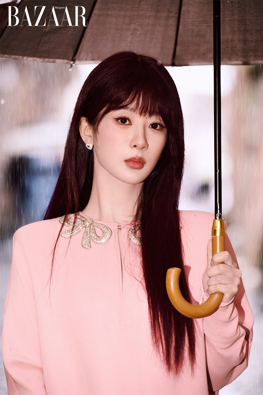 Dương Tử tạo hình tóc đỏ tại Ý chỉ để dự show Valentino [🆕🇻🇳] bazaarvietnam.vn