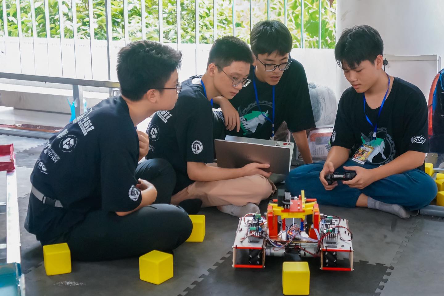 [🤖🇻🇳] GreenAms Robotics Team ⚙️ Top1Robot 🛠️  RECAP SỰ KIỆN GART EXPO 2026: PALIMNOVA: END OF A ROAD, START OF A STORY
_______________
Ngày 4/4 vừa qua, tại trường THPT Chuyên Hà Nội- Amsterdam đã diễn , shares-3✔️ , likes-16❤️️ , date-2026-04-11 03:30:48🇻🇳🇻🇳🇻🇳📰🆕
