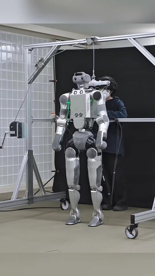 Human-Like Walking and Whole-Body Control of Torobo Humanoid
———————————————————–
#RobotAI
 #robot #robotics #tech   , shares-0✔️ , likes-0❤️️ , date-2026-05-05 04:00:27[🤖🇻🇳]
