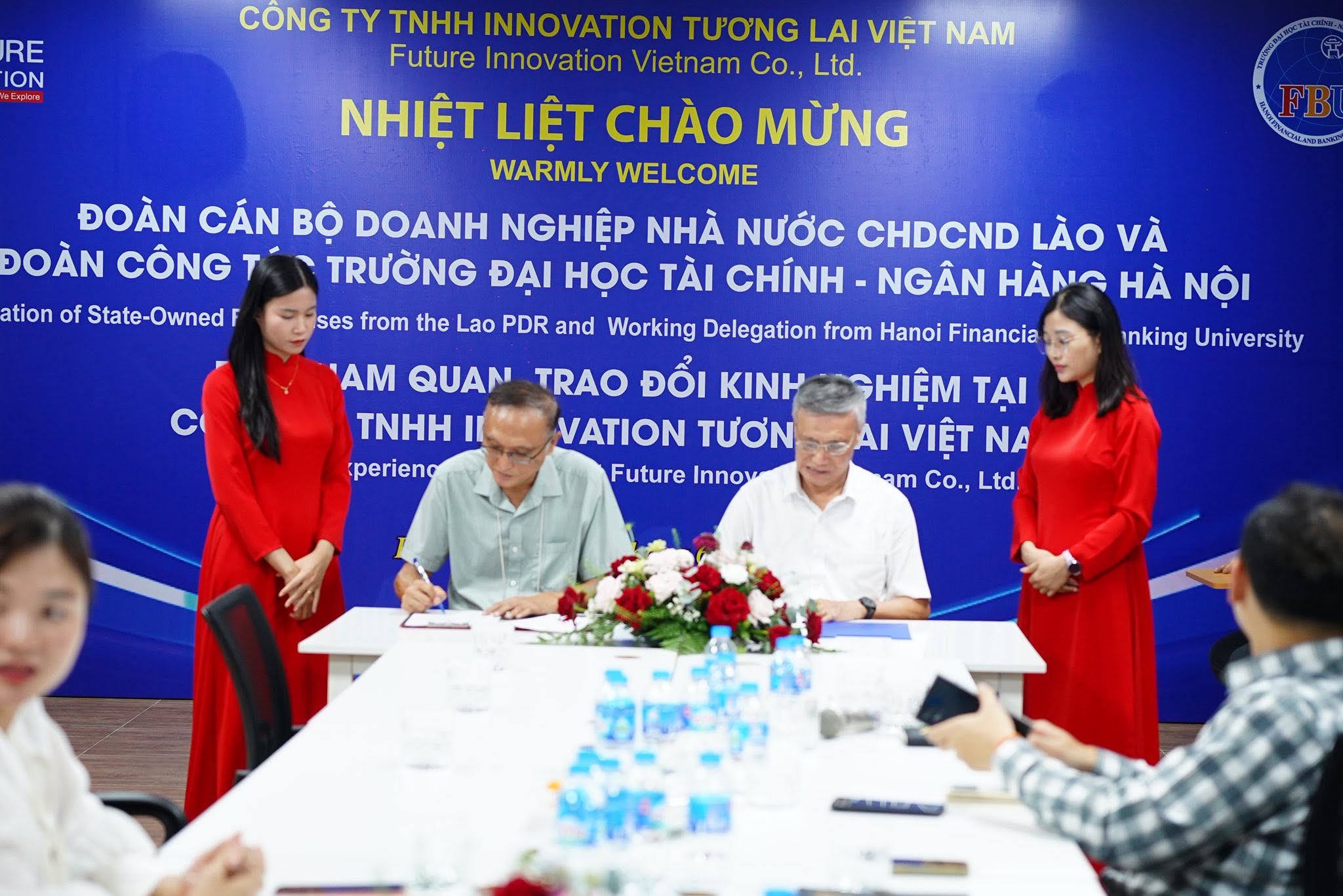 [🆕🇻🇳] Trường Đại học Tài chính – Ngân hàng Hà Nội 📚 Top1Learn 📕  HÀNH TRÌNH ĐỔI MỚI SÁNG TẠO VÀ CHUYỂN ĐỔI SỐ CÙNG ĐOÀN CÔNG TÁC LÀO VÀ FBU TRONG BUỔI CHIỀU

Tiếp nối thành công của chương trình làm việc buổi sáng, chiề