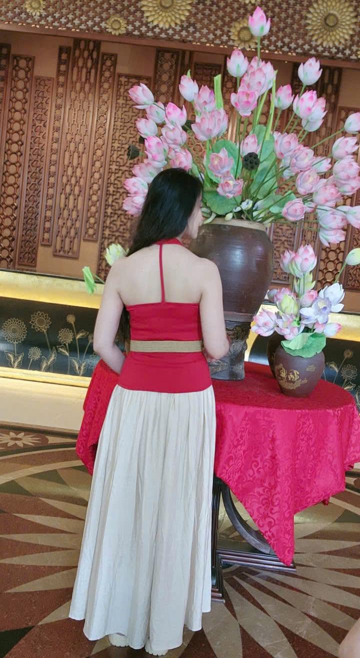 [🆕🇻🇳] Yoga Hoa Đoàn 🧘 Top1Yoga 🤸🏻‍♀️ Tập thử 1 buổi xong than: “Trời ơi nặng quá, không theo được!”

Ơ kìa, mới gặp “ đúng tiếng sét ái tình ” mà đòi đi nhà nghỉ liền à?
Cơ thể mới làm quen tí