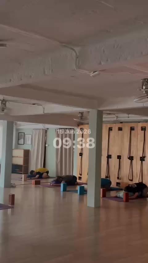 [🆕🇻🇳] Zenith Yoga Kim Mã 🧘 Top1Yoga 🤸🏻‍♀️ Pranayama chưa được dạy cho người mới.
Chúng tôi đưa cơ thể vào trạng thái “DỄ THỞ”. 
# IyengarYogaInspired 
# MorningYogaPractice