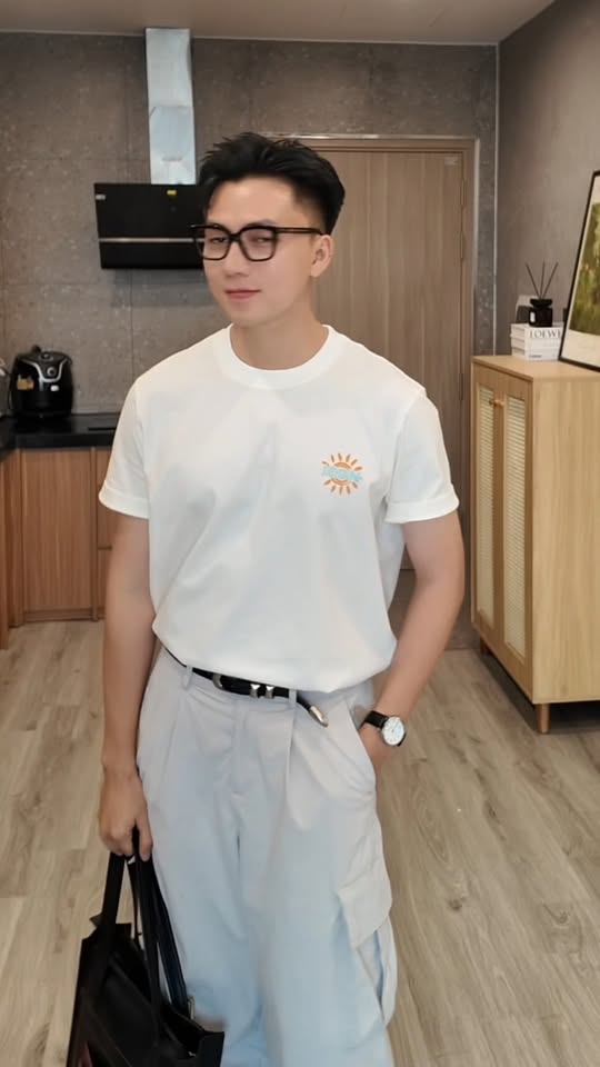[🆕🇻🇳] ICON DENIM – Tạo ra trải nghiệm thoải mái kết hợp với tính thời trang từ Casual wear, Office wear đến Denim wear cho mọi nam giới  👕 Top1Fashion 👗   [ 𝗣𝗢𝗢𝗟𝗦𝗶𝗗𝗘 𝗖𝗟𝗨𝗕 | SS26++ ]
HOT PICK ÁO THUN HOẠ TIẾT MÙA HÈ NÀY

 Mua Ngay Tại:  

𝘗𝘖𝘖𝘓𝘚𝘐𝘋𝘌 𝘊𝘓𝘜𝘉++
© 2026 Summer Lookbook

#ICONDENIM #SummerCollection
#Po