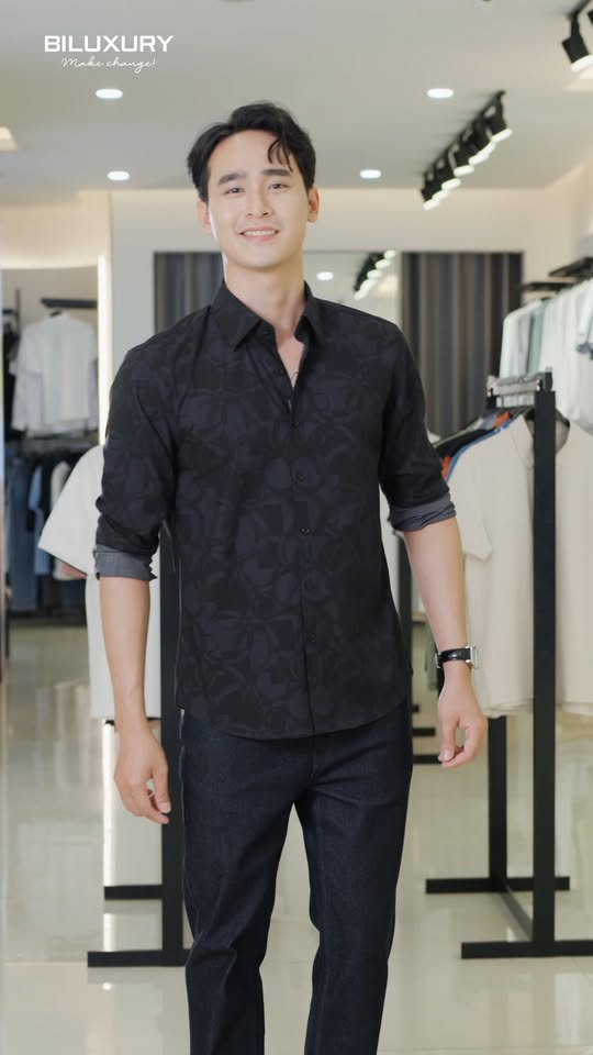 [🆕🇻🇳] Biluxury – Thay đổi để thành công – Cửa hàng quần áo nam  👕 Top1Fashion 👗   Để xuất hiện tự tin trong mắt người đối diện, điều phái mạnh cần không phải là sự cầu kỳ, mà là sự tinh giản có chủ ý.

Đen và trắng là bộ đôi màu sắc khôn