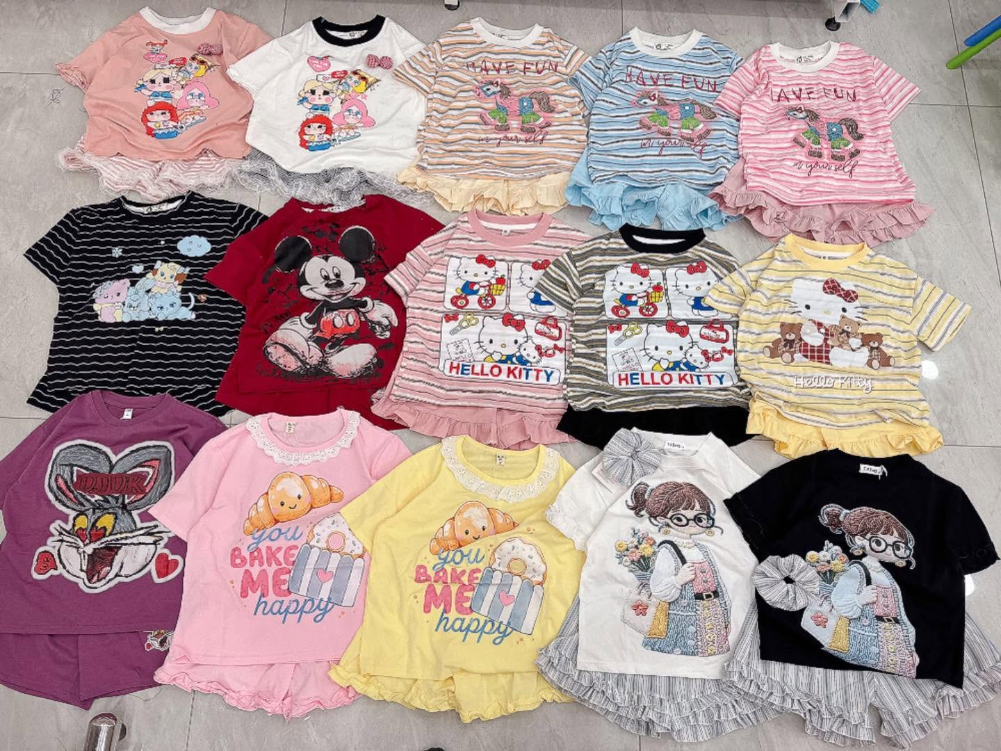 [🆕🇻🇳] Siêu thị Mẹ và Bé Bảo Anh Kids – CHUYÊN ÁO QUẦN THỜI TRANG – PHỤ KIỆN – ĐỒ DÙNG – XE ĐẨY NỔI CŨI – ĂN DẶM & TRỌN BỘ SƠ SINH CHO MẸ VÀ BÉ💯 [🆕Top1Vietnam🇻🇳] 🧑‍🧒👶  Set bộ chỉ coá 1⃣xx thôi mà đẹp xỉu  
Mùa này mỗi bé cứ 2-3 bộ đi học đi chơi vừa mát mẻ mà lại đẹp nữa chớ