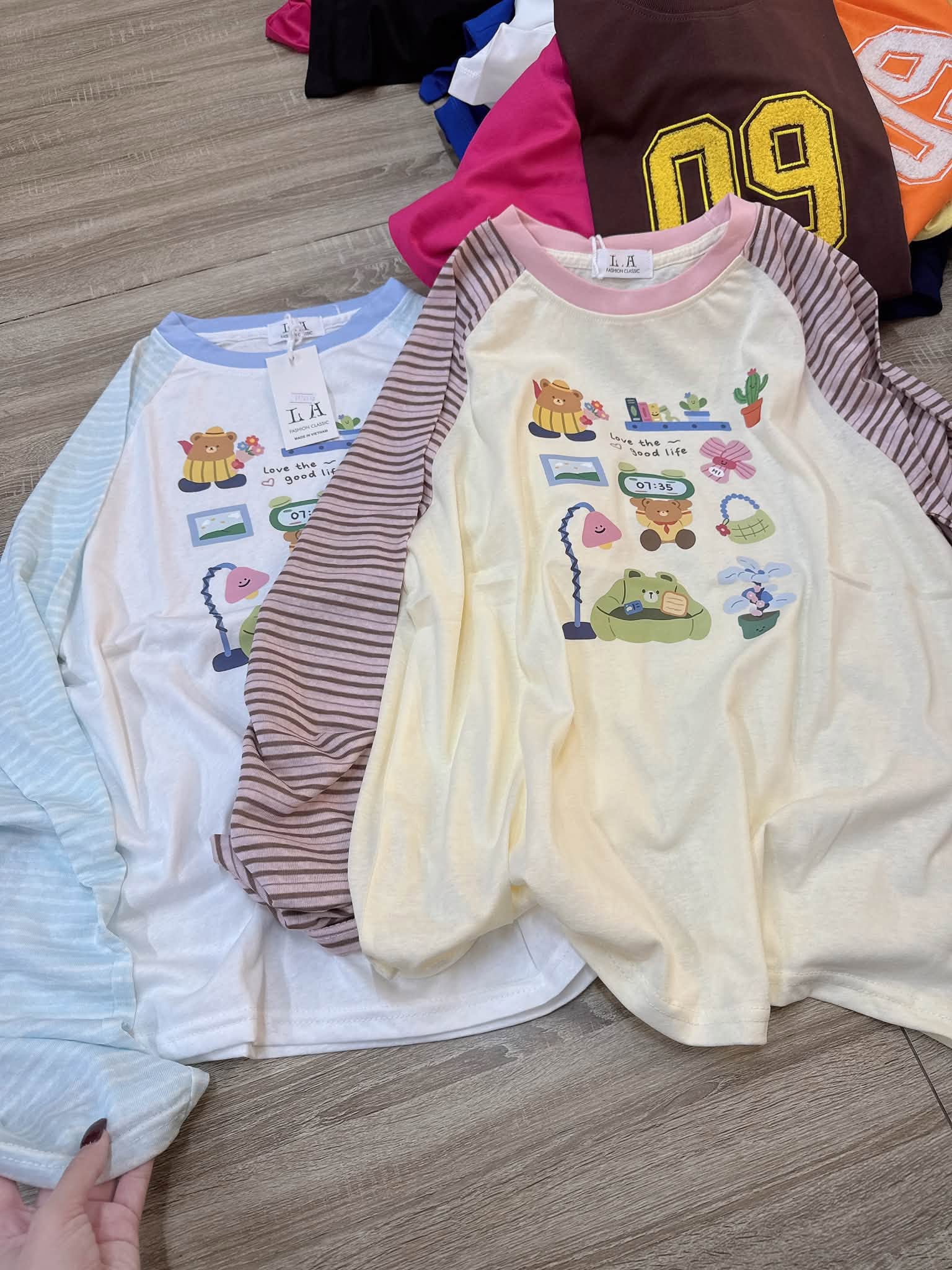 [🆕🇻🇳] Ánh Tuyết Store – Quần Áo Thời Trang Nữ Giá Rẻ  👕 Top1Fashion 👗   Áo thun tay dài from rộng tay phối sọc xinh