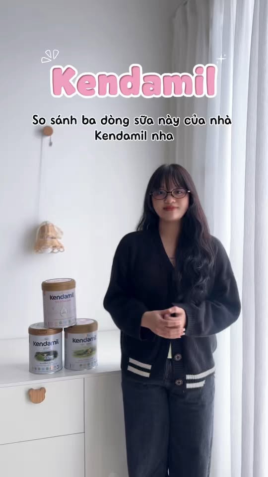 [🆕🇻🇳] Paddy Baby – Mẹ và Bé nội địa Hàn 🧑‍🧒👶  Kendamil có 3 dòng sữa là: Kendamil Organic, Kendamil Classic và Kendamil Goat. 
 Nhiều lựa chọn như vậy Mẹ đã biết nên chọn dòng nào cho bé chưa? 
Nếu Mẹ