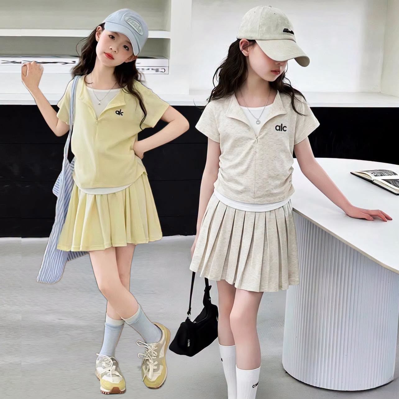 [🆕🇻🇳] Beeshop – ĐỒ ĐẸP CHO BÉ, GIÁ RẺ CHO MẸ [🆕Top1Vietnam🇻🇳]  🧑‍🧒👶 Khoẻ khoắn nhưng vẫn đủ sành điệu nha 

Set áo kèm chân váy cotton xếp li với 2 màu nhẹ nhàng, dịu mát

Mặc theo set hoặc tách rời mix với các item khác đề