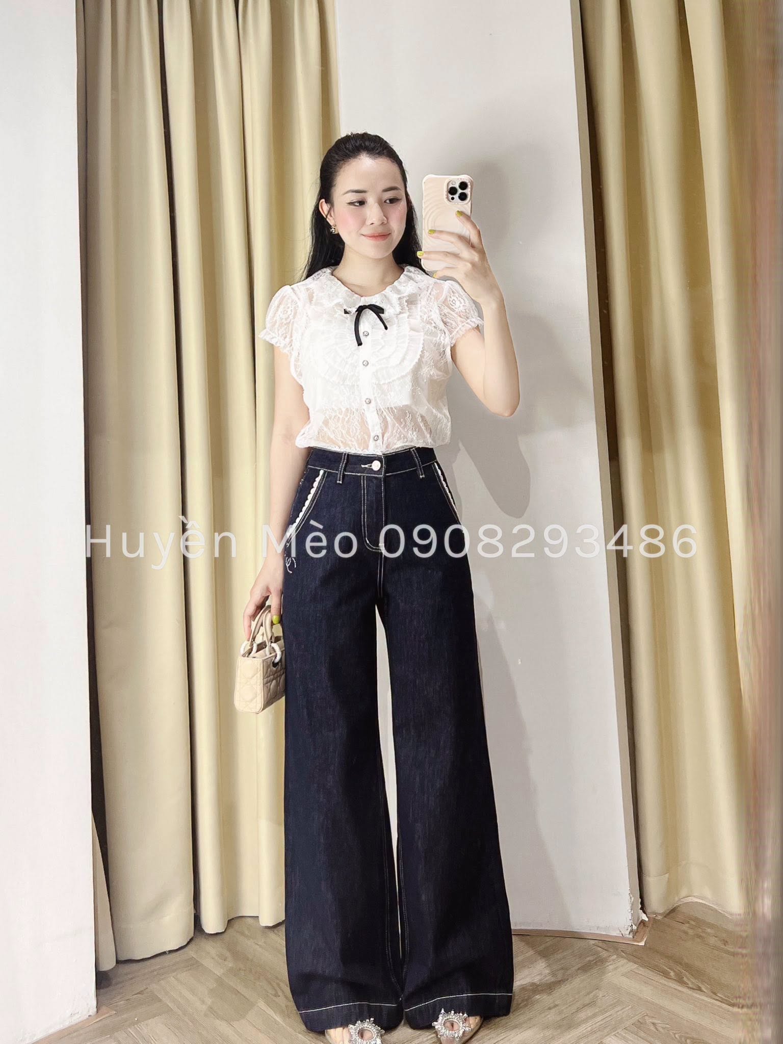 [🆕🇻🇳] TỔNG KHO ĐẸP SHOP 👕 Top1Fashion 👗  Tín đồ ren k nên bỏ lỡ e áo này nhaaa chất ren mềm oặt k dặm mặc siu xinh ấyyyy tỉu thư dá mann form gọn mặc gầy ạ 
Quần bò suông vừa cạp túi ren xinh xỉu