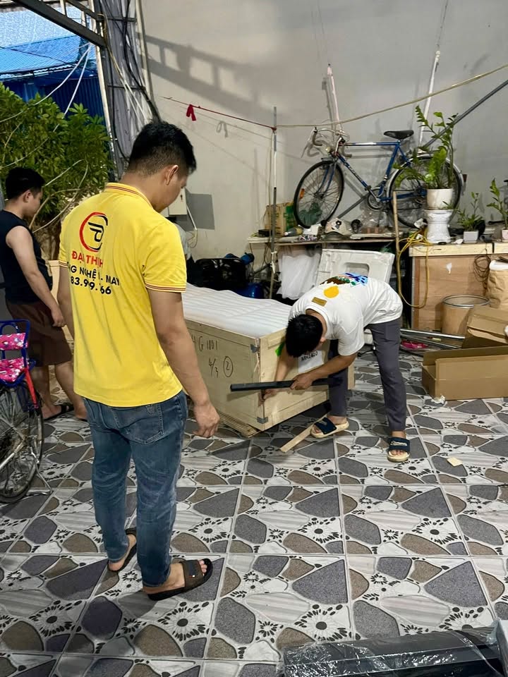 [🆕🇻🇳] Top1Vietnam ♥️️ Đại Thịnh
vừa lắp đặt thành công Giàn Máy In Pet 4 đầu i3200 cho anh khách ở Nam Định
Tốc độ in 25-30m/h
Phần mềm zip bản quyền trọn đời 

Mọi Người Cần Tư